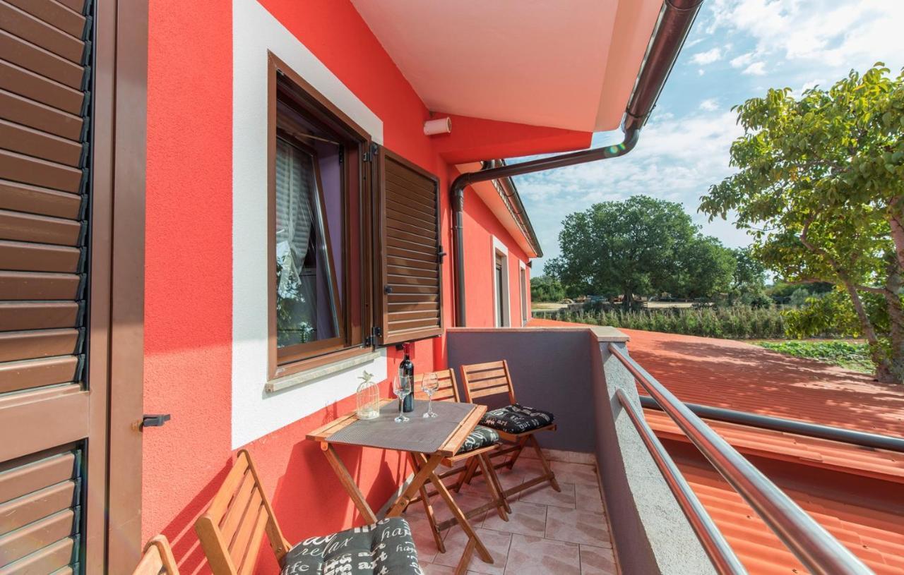 Sea View Apartments With Shared Pool Помер Екстериор снимка
